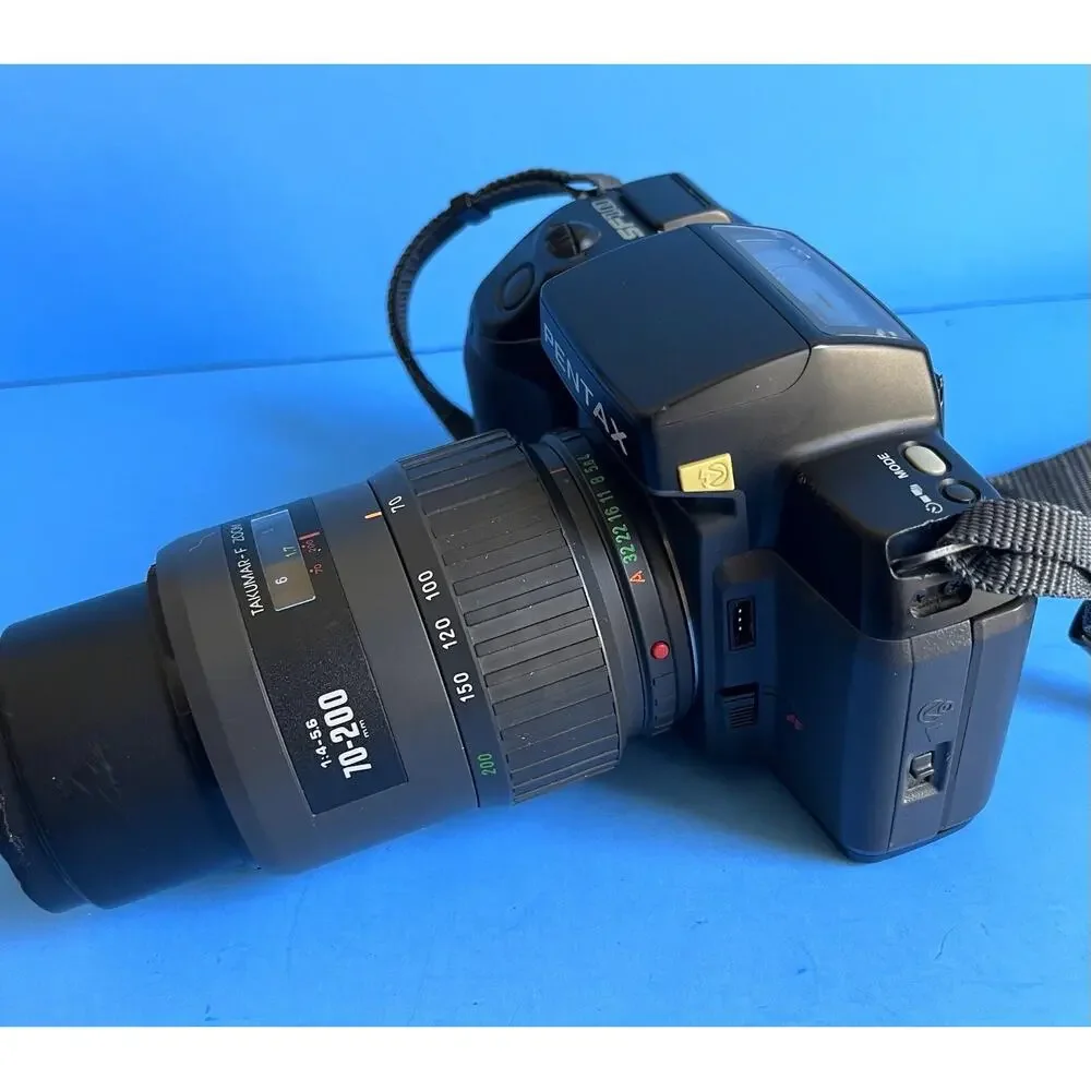 Pentax SF10 35mm SLR Film Camera with Takumar-F Zoom 1:4-5.6 70-200mm Untested